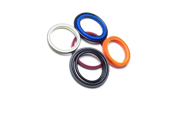 JCB Part Number: 332/Y8994 SEAL KIT